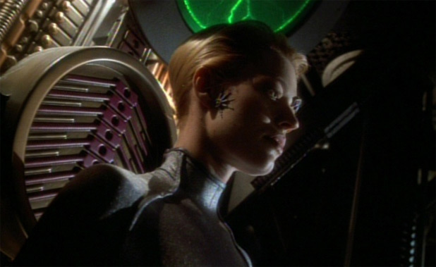 Star Trek Voyager's Jeri Ryan To Play Sonya Blade In Live Action Mortal Combat